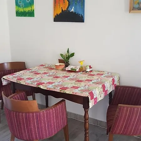 Apartment Pitypang Vendeghaz